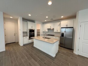1974 W Lariat Ln in Phoenix, AZ - Building Photo - Building Photo