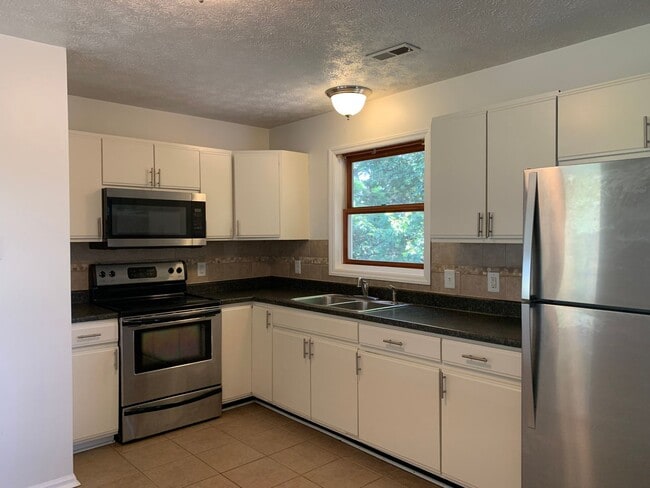 3250 Springview Dr in Christiansburg, VA - Building Photo - Building Photo
