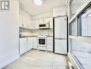 33 Isabella St in Toronto, ON - Building Photo - Building Photo