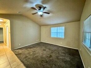 1355 Oakland Ave in Fayetteville, AR - Building Photo - Building Photo