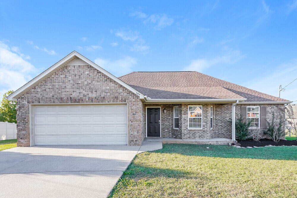 107 Blythe Ct in Smyrna, TN - Foto de edificio