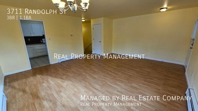 3711 Randolph St in Anchorage, AK - Building Photo - Building Photo