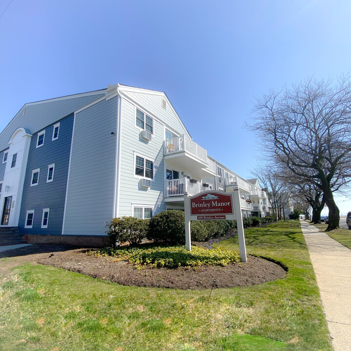 Brinley Manor, LLC in Bradley Beach, NJ - Foto de edificio