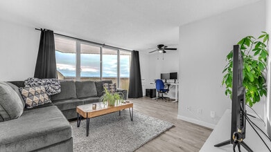 1105 Jalna Blvd in London, ON - Building Photo - Building Photo