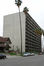 615 Manhattan in Los Angeles, CA - Building Photo - Building Photo