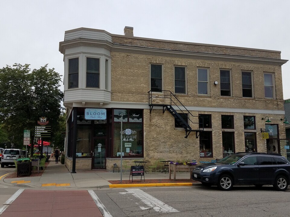 1832 Parmenter St in Middleton, WI - Building Photo