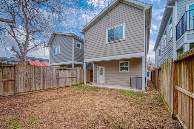 property at 119 E 32nd St