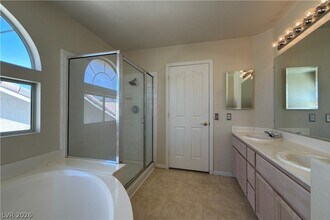 3556 Tobel Spring Dr in Las Vegas, NV - Building Photo - Building Photo