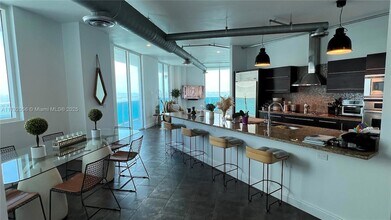 700 NE 25th St, Unit 1703 in Miami, FL - Building Photo - Building Photo