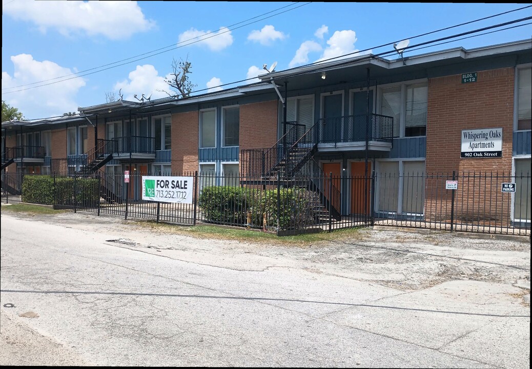 Whispering Oaks Apartments in Houston, TX - Foto de edificio