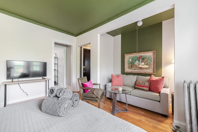 property at 3536 N Racine Ave