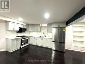 3 Caprara Crescent in Markham, ON - Building Photo - Building Photo