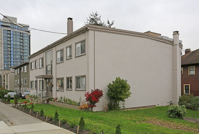 Holly Manor