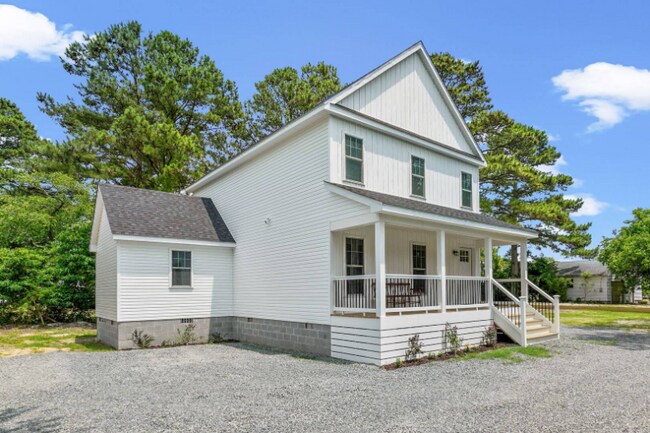 5421 Deep Hole Rd in Chincoteague, VA - Foto de edificio - Building Photo