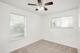 809 Neans Dr in Austin, TX - Building Photo - Building Photo
