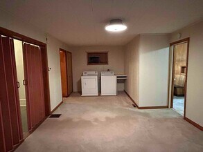 201 E 5th St in Oswego, NY - Building Photo - Building Photo
