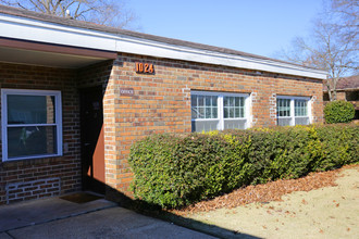 Highland Village Apartments in Montgomery, AL - Building Photo - Building Photo