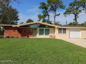 130 Southwind Cir in St. Augustine, FL - Building Photo