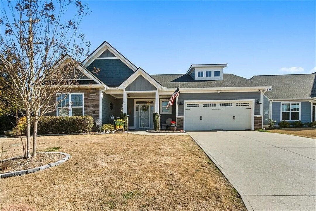 1 Bishop Lake Way in Taylors, SC - Building Photo