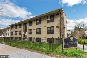 3101 Naylor Rd SE in Washington, DC - Building Photo