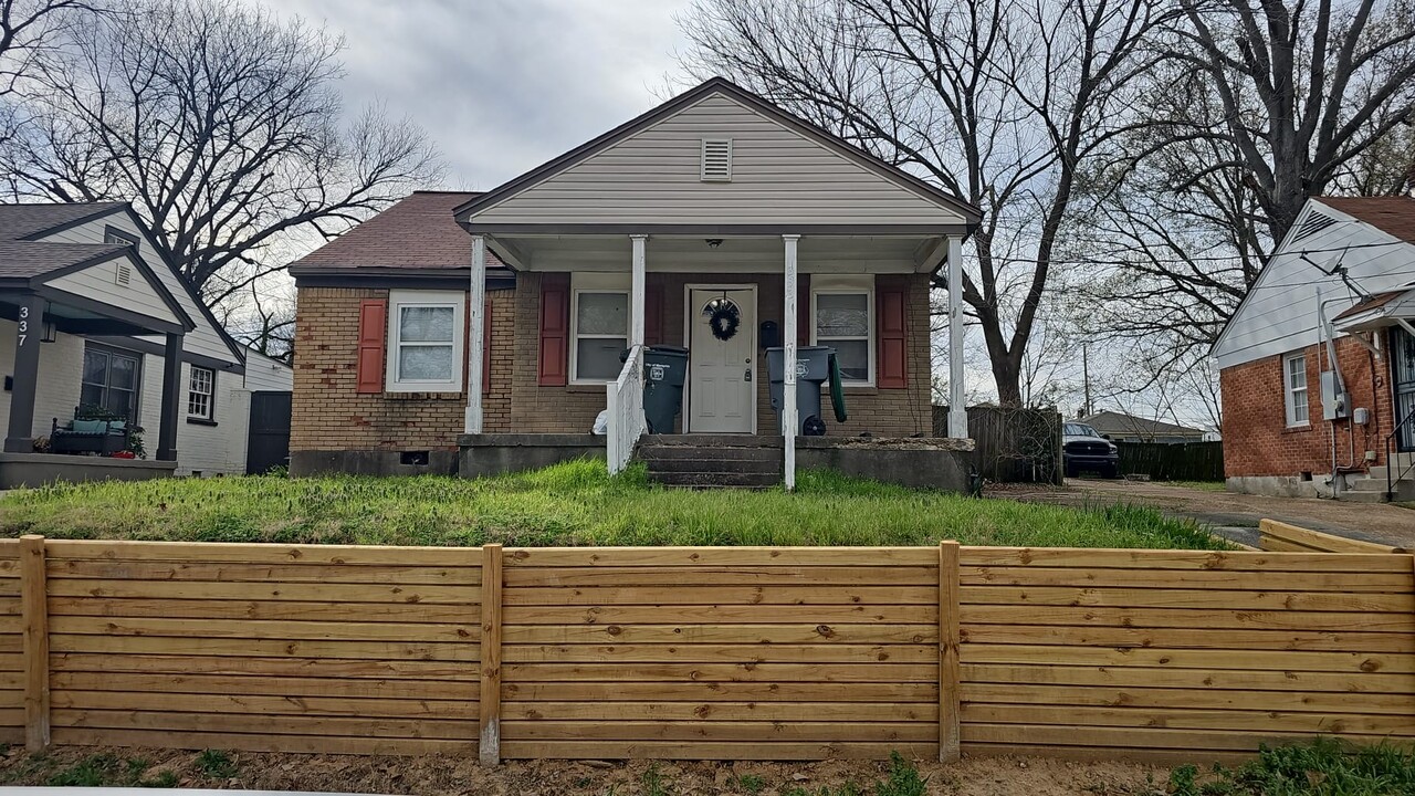 333 Hodges St in Memphis, TN - Building Photo