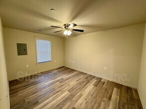 200 Spindle Ct in Muscle Shoals, AL - Building Photo - Building Photo