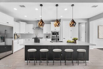 6732 W Coles Rd in Phoenix, AZ - Building Photo - Building Photo