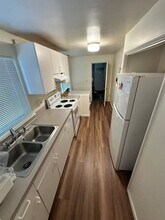 620 S Palatine Hill Rd in Portland, OR - Building Photo - Building Photo