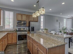 1016 S Conkling St in Baltimore, MD - Building Photo - Building Photo