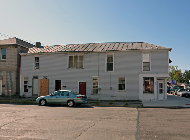 101 S Washington St in New Paris, OH - Foto de edificio - Building Photo