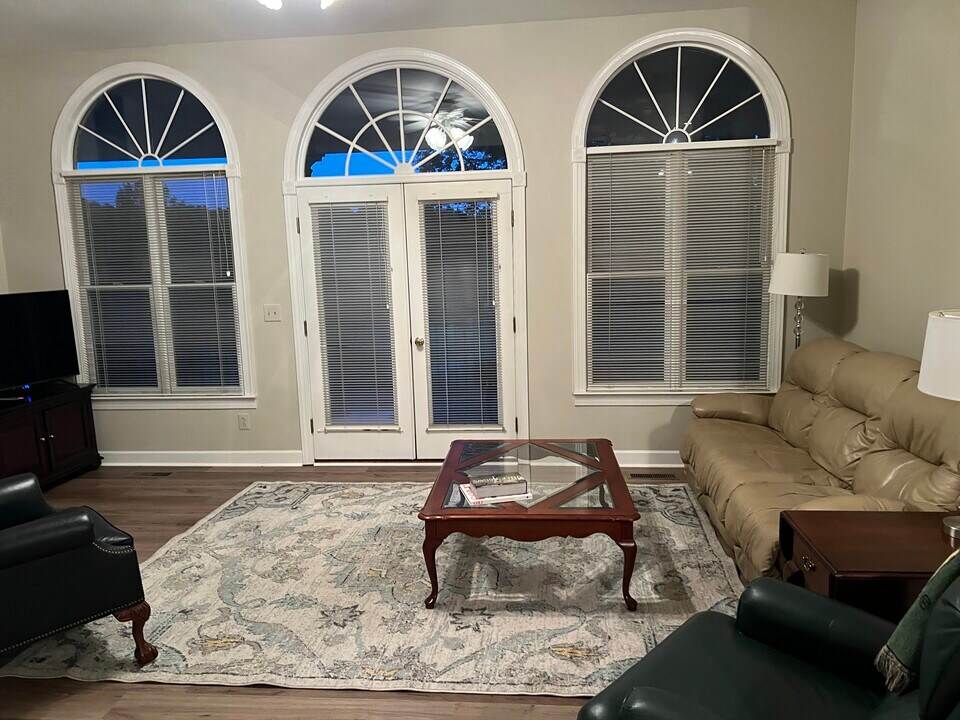 201 Plantation Dr, Unit Diane Paget in Southern Pines, NC - Foto de edificio