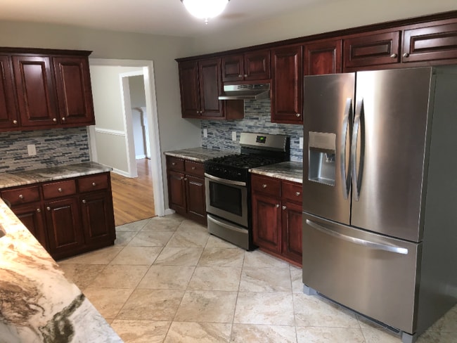 3220 Glenview Ave in Colonial Heights, VA - Building Photo - Building Photo