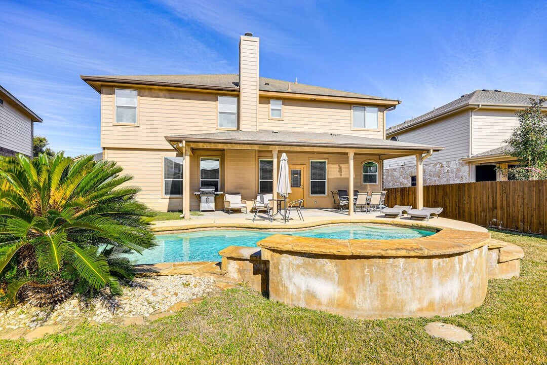 317 Sea Headrig Dr in Cibolo, TX - Building Photo