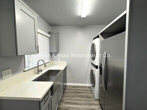 1119 St Louis Ave in Long Beach, CA - Building Photo - Building Photo