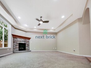 2510 Larchmount Dr NE in Issaquah, WA - Building Photo - Building Photo