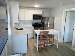 13535 Boca Ciega Ave, Unit 4 in Madeira Beach, FL - Building Photo - Building Photo