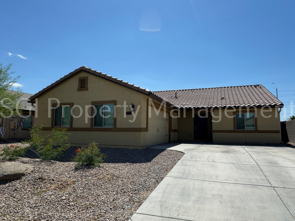 2577 N Agave Ln in Casa Grande, AZ - Building Photo