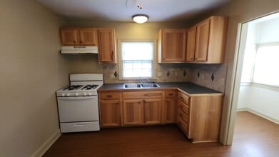 1416 N Detroit Ave in Russellville, AR - Building Photo - Building Photo