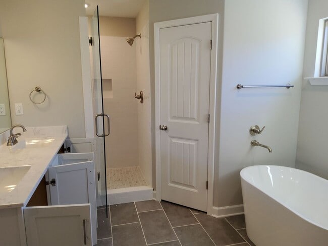 New Build in Oakland, TN! in Oakland, TN - Foto de edificio - Building Photo