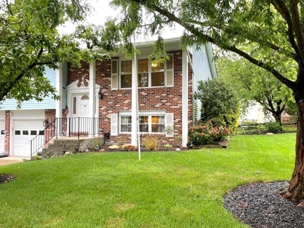 property at 2 Clipstone Ct