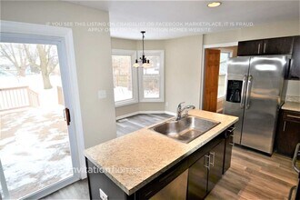 1706 Jennifer Ln in McHenry, IL - Building Photo - Building Photo