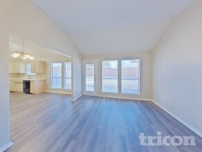 7501 Ashcroft Cir in Fort Worth, TX - Building Photo - Building Photo