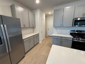 116 Corn Ln in Hutto, TX - Building Photo - Building Photo