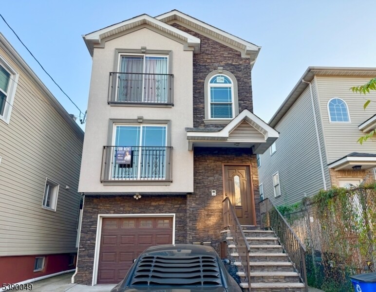 942 Olive St in Elizabeth, NJ - Building Photo