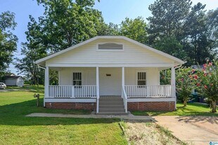 260 Vine St in Montevallo, AL - Building Photo