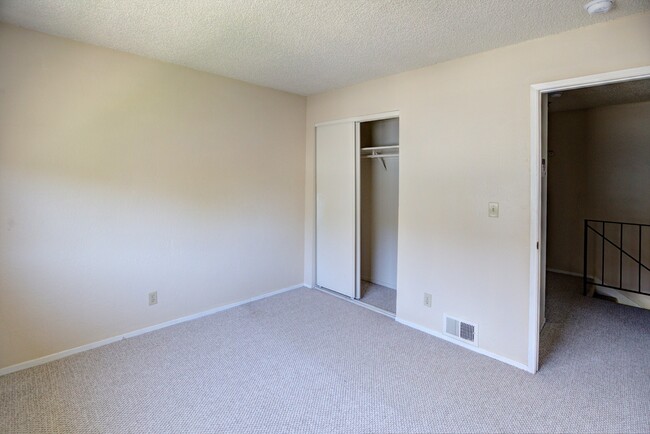 2260 Partridge Way in Union City, CA - Building Photo - Building Photo