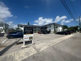5621 SW 36th Ct in Davie, FL - Building Photo