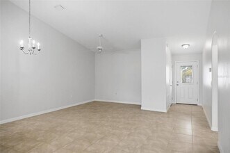 8 Lindsay Dr in Palm Coast, FL - Building Photo - Building Photo