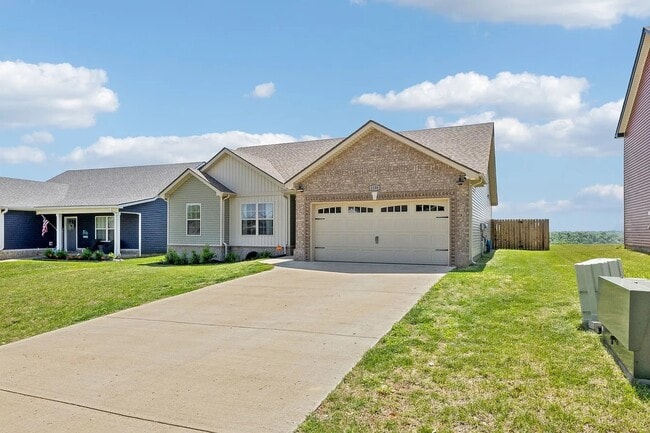 1108 Cardinal Crk Dr in Clarksville, TN - Building Photo - Building Photo