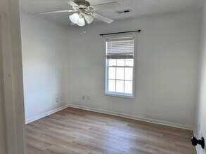 7108 Thurgood Rd in Wilmington, NC - Building Photo - Building Photo